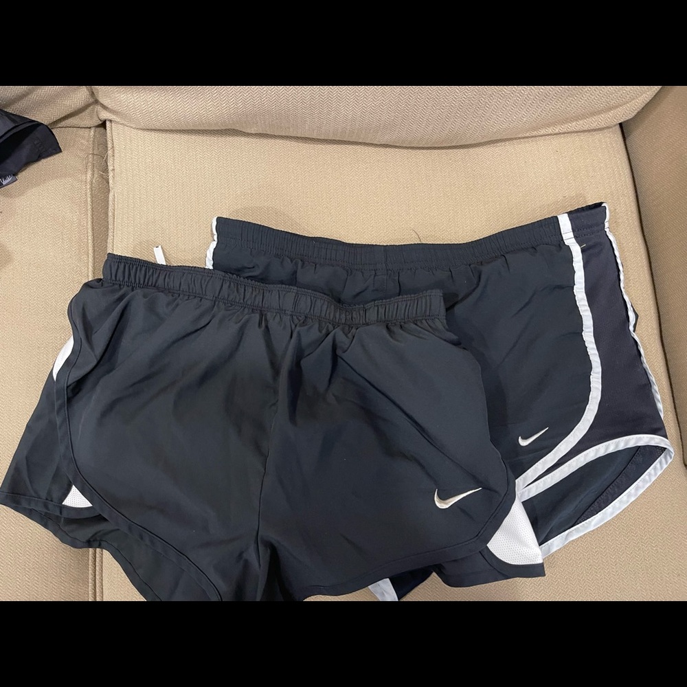 NIKE SHORTS